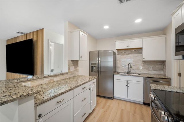 6610 S MASCOTTE STREET, Tampa, FL 33616