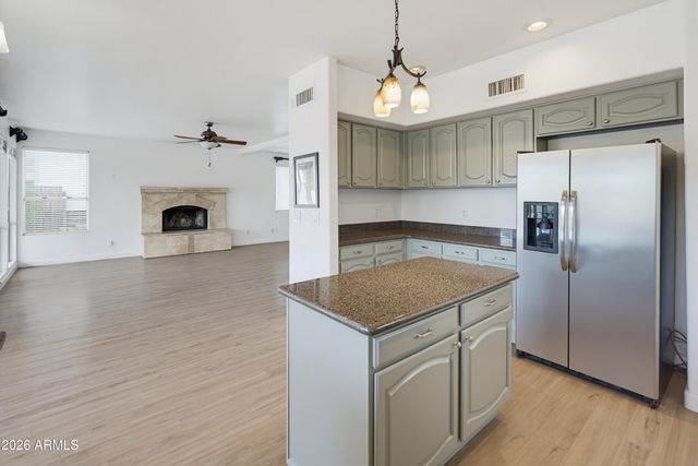 6914 W Escuda Drive, Glendale, AZ 85308