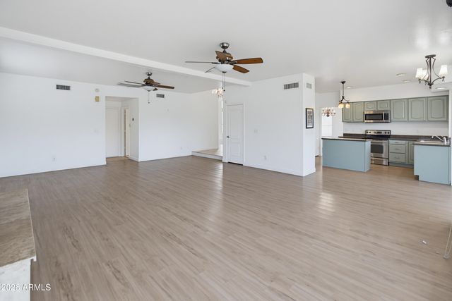 6914 W Escuda Drive, Glendale, AZ 85308