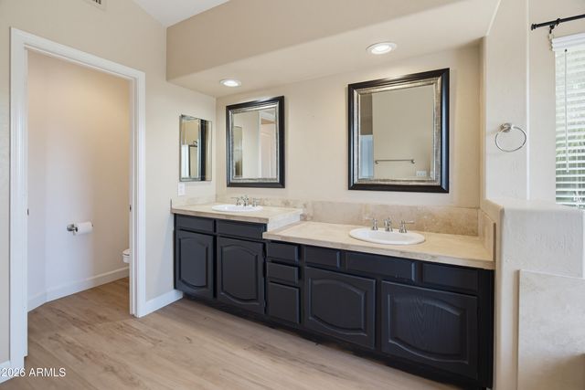 6914 W Escuda Drive, Glendale, AZ 85308