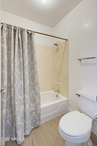 6914 W Escuda Drive, Glendale, AZ 85308