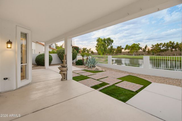 6914 W Escuda Drive, Glendale, AZ 85308