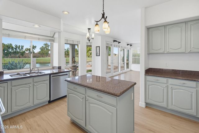 6914 W Escuda Drive, Glendale, AZ 85308