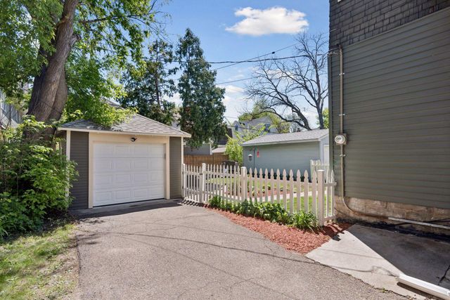 1732 Hague Avenue, Saint Paul, MN 55104