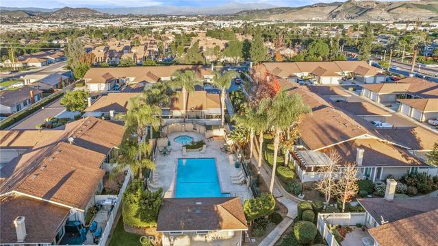 860 Tangerine, Corona, CA 92879