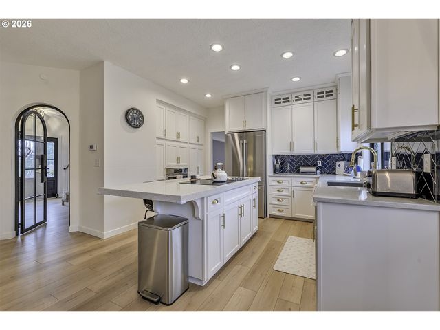 5120 Sw WICHITA St, Tualatin, OR 97062