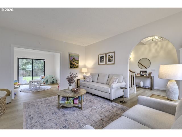 5120 Sw WICHITA St, Tualatin, OR 97062