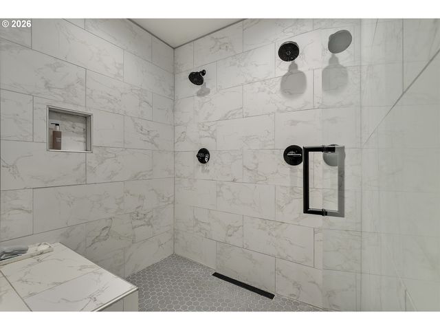 5120 Sw WICHITA St, Tualatin, OR 97062