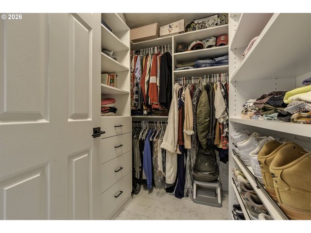 5120 Sw WICHITA St, Tualatin, OR 97062