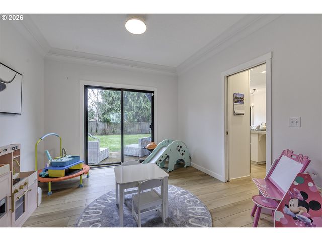 5120 Sw WICHITA St, Tualatin, OR 97062