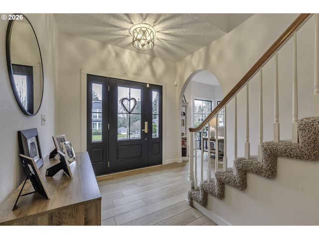 5120 Sw WICHITA St, Tualatin, OR 97062