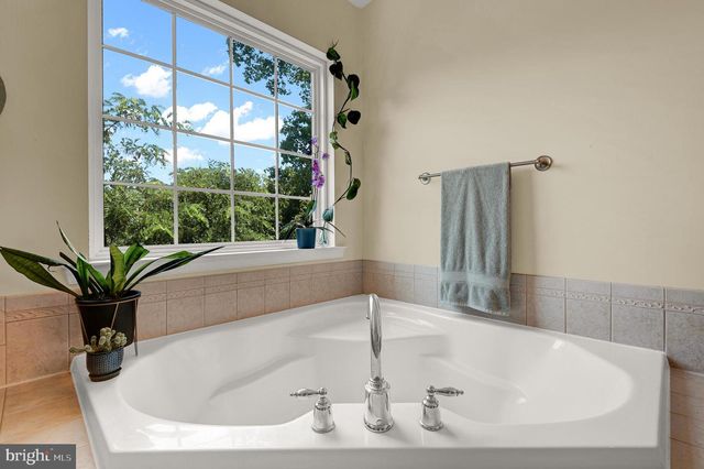 3781 BEDFORD DR, North Beach, MD 20714