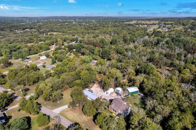 1111 Hamilton Chambers Rd, Lebanon, TN 37087