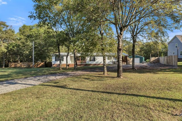 1111 Hamilton Chambers Rd, Lebanon, TN 37087