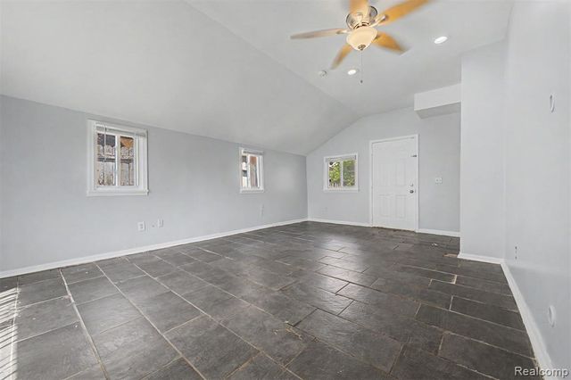 1656 S Karle Avenue, Westland, MI 48186