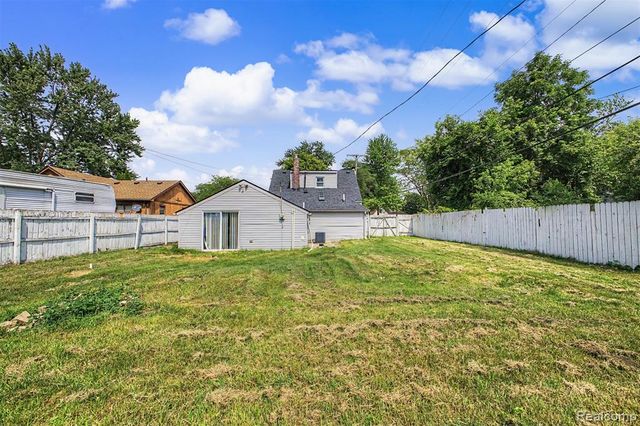 1656 S Karle Avenue, Westland, MI 48186