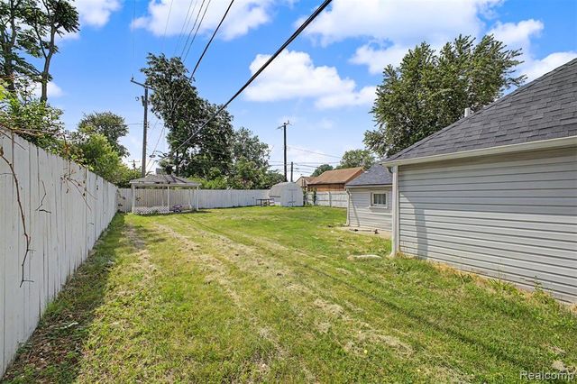 1656 S Karle Avenue, Westland, MI 48186