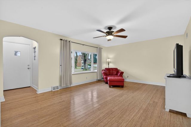 730 Newberry Avenue, La Grange Park, IL 60526