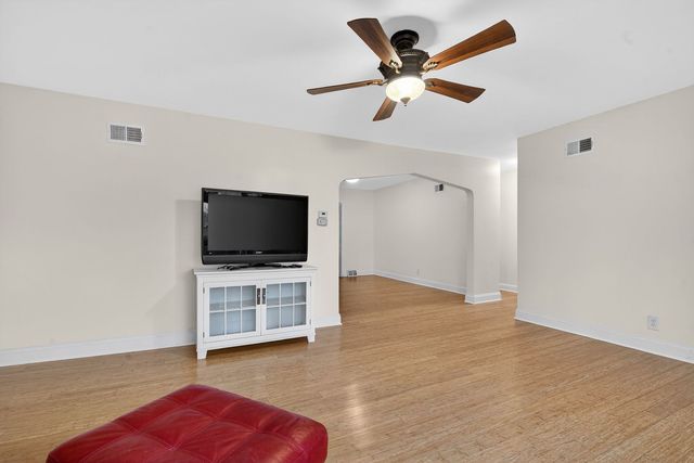730 Newberry Avenue, La Grange Park, IL 60526