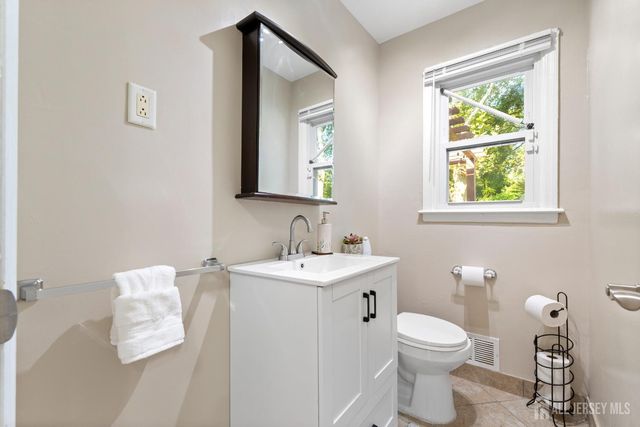 55 Ainsworth Avenue, East Brunswick, NJ 08816