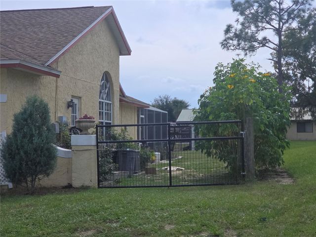 567 SILVER COURSE RUN, Ocala, FL 34472