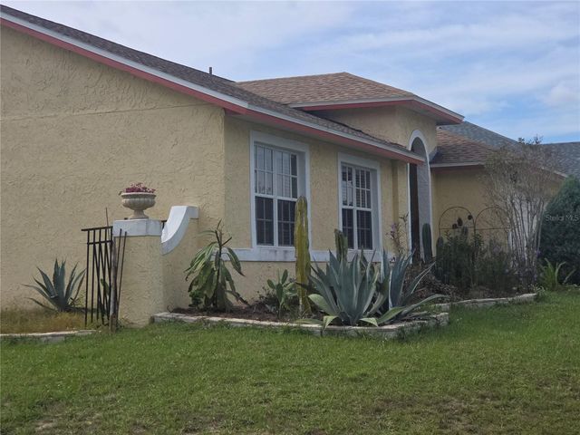 567 SILVER COURSE RUN, Ocala, FL 34472