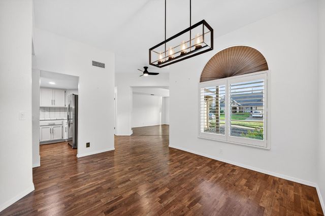 8855 Glori Dawn Dr, Orangevale, CA 95662