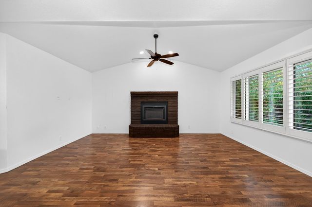 8855 Glori Dawn Dr, Orangevale, CA 95662