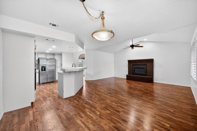 8855 Glori Dawn Dr, Orangevale, CA 95662