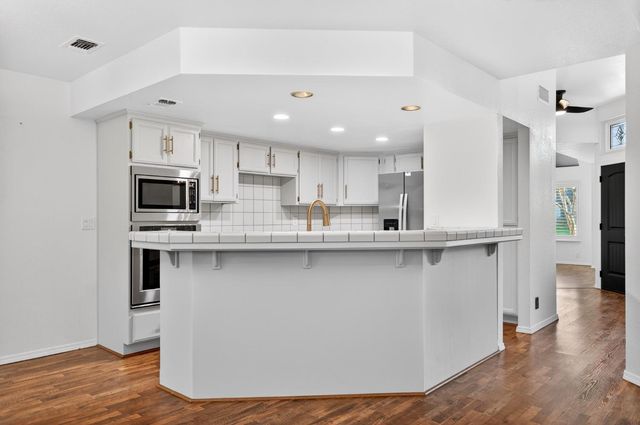 8855 Glori Dawn Dr, Orangevale, CA 95662