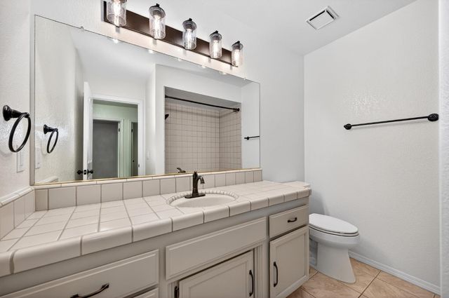 8855 Glori Dawn Dr, Orangevale, CA 95662