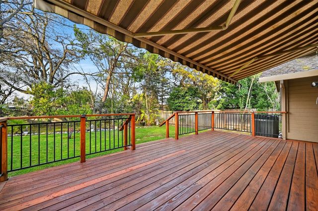 8855 Glori Dawn Dr, Orangevale, CA 95662