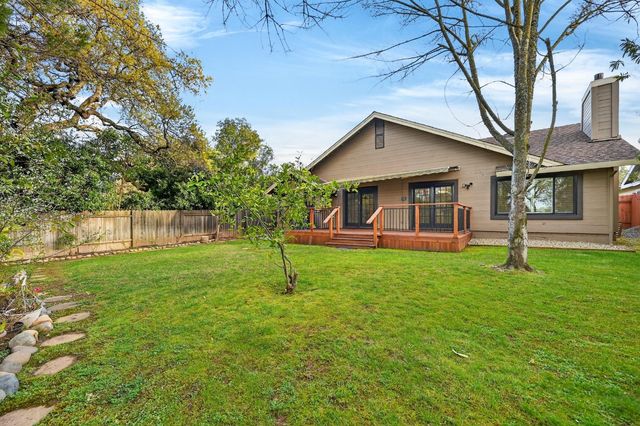 8855 Glori Dawn Dr, Orangevale, CA 95662