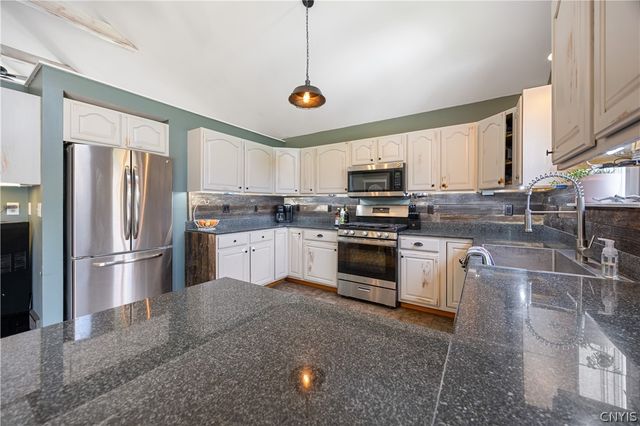1707 Pompey Center Road, Fabius, NY 13063