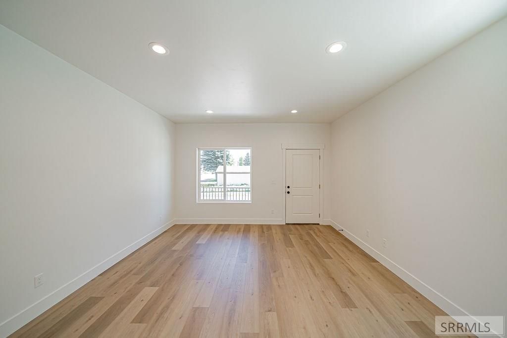 Image 3 of property listing at 1295/1297 Bear Avenue, Idaho Falls, ID 83402
