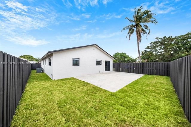 2060 N 26th Ave, Hollywood, FL 33020