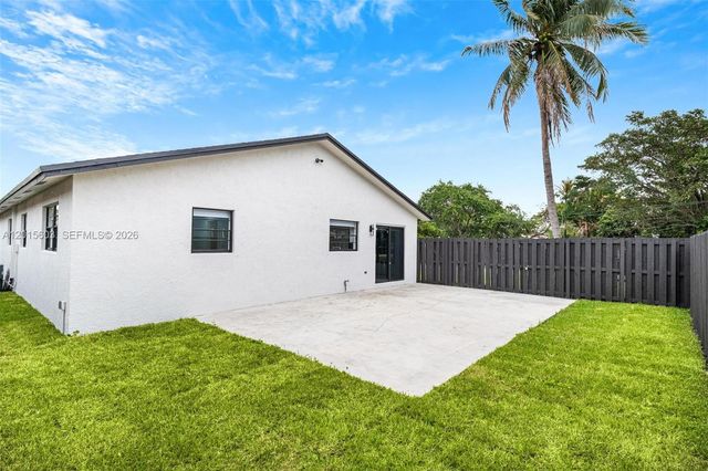 2060 N 26th Ave, Hollywood, FL 33020