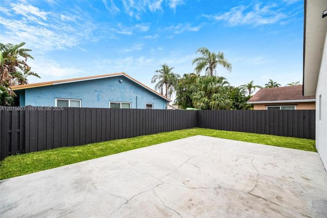 2060 N 26th Ave, Hollywood, FL 33020