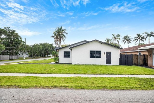 2060 N 26th Ave, Hollywood, FL 33020
