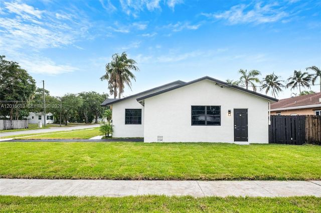 2060 N 26th Ave, Hollywood, FL 33020