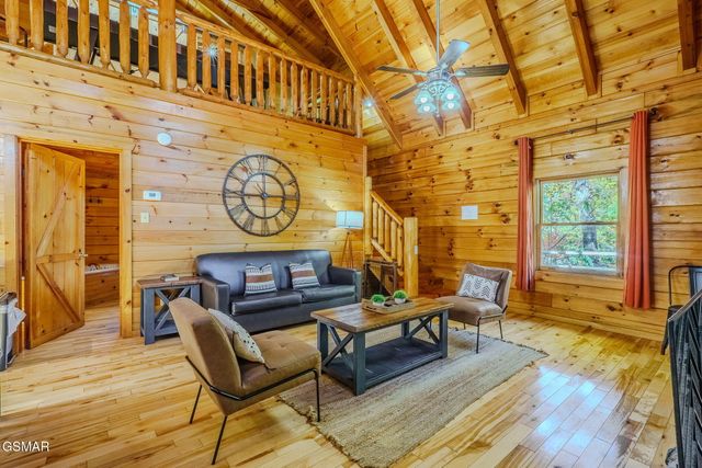 2105 Rabbit Point Way, Sevierville, TN 37876