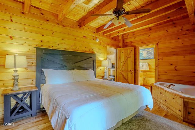 2105 Rabbit Point Way, Sevierville, TN 37876