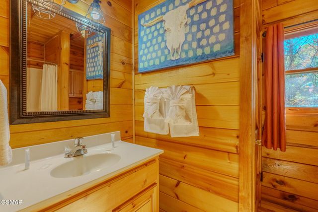 2105 Rabbit Point Way, Sevierville, TN 37876