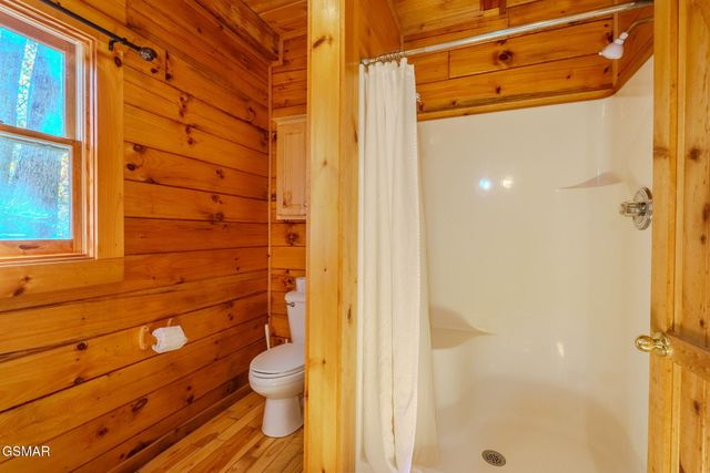 2105 Rabbit Point Way, Sevierville, TN 37876