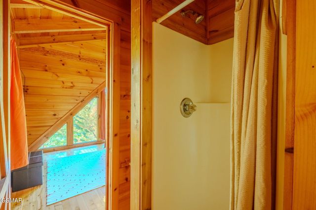 2105 Rabbit Point Way, Sevierville, TN 37876