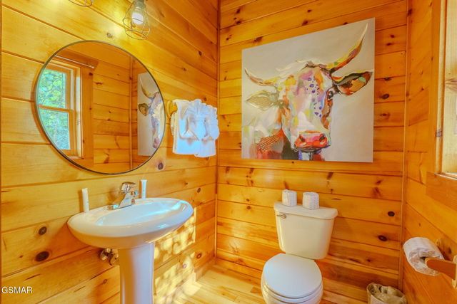 2105 Rabbit Point Way, Sevierville, TN 37876