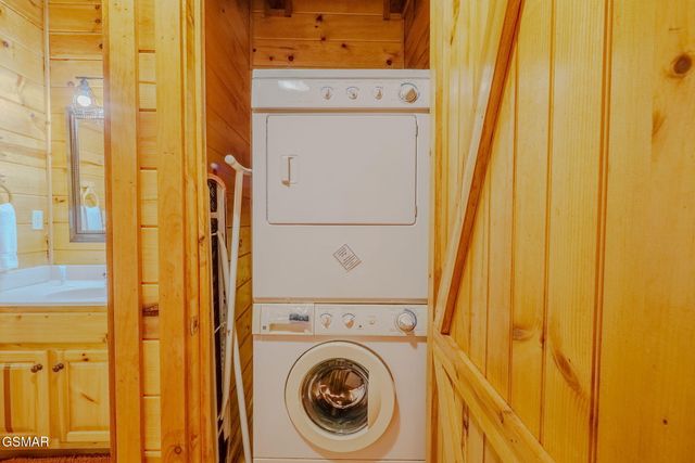 2105 Rabbit Point Way, Sevierville, TN 37876