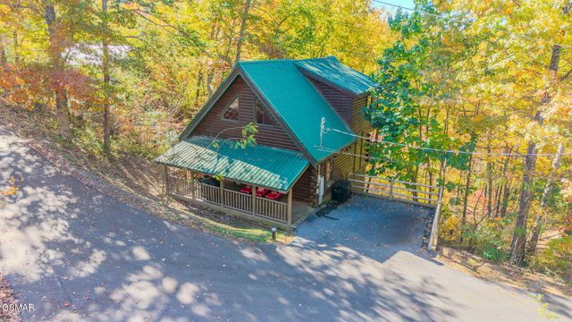 2105 Rabbit Point Way, Sevierville, TN 37876