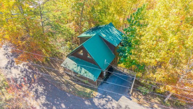 2105 Rabbit Point Way, Sevierville, TN 37876