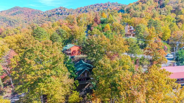 2105 Rabbit Point Way, Sevierville, TN 37876
